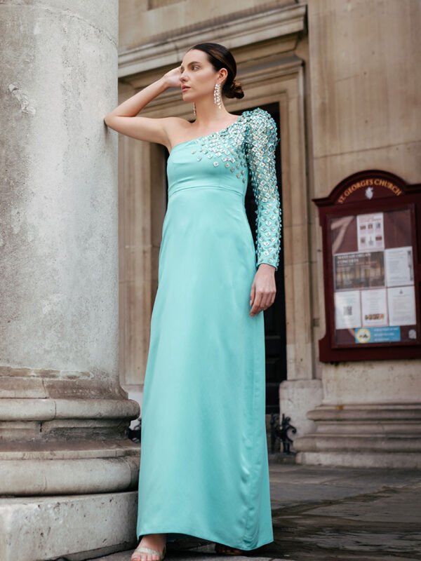 The Nefertiti Aqua